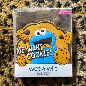 Wet n Wild Cookie Monster Hand Mirror Limited Edition